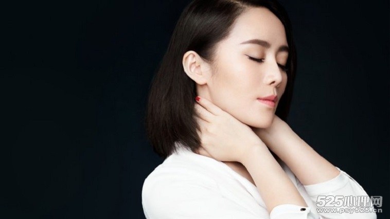 婚姻中最棒的三个字，不是“我爱你”而是靠自己！