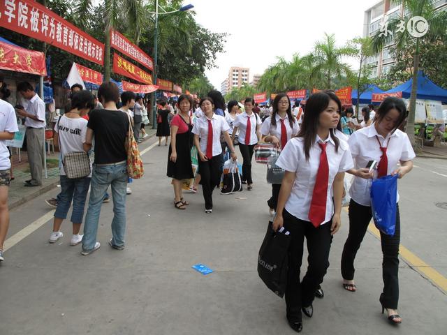 如何应对高考紧张情绪？专家教你正确应对高考压力